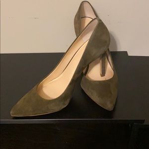 Pointed heels .. olive color